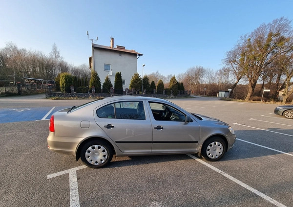 Skoda Octavia cena 22000 przebieg: 249109, rok produkcji 2012 z Gdynia małe 121
